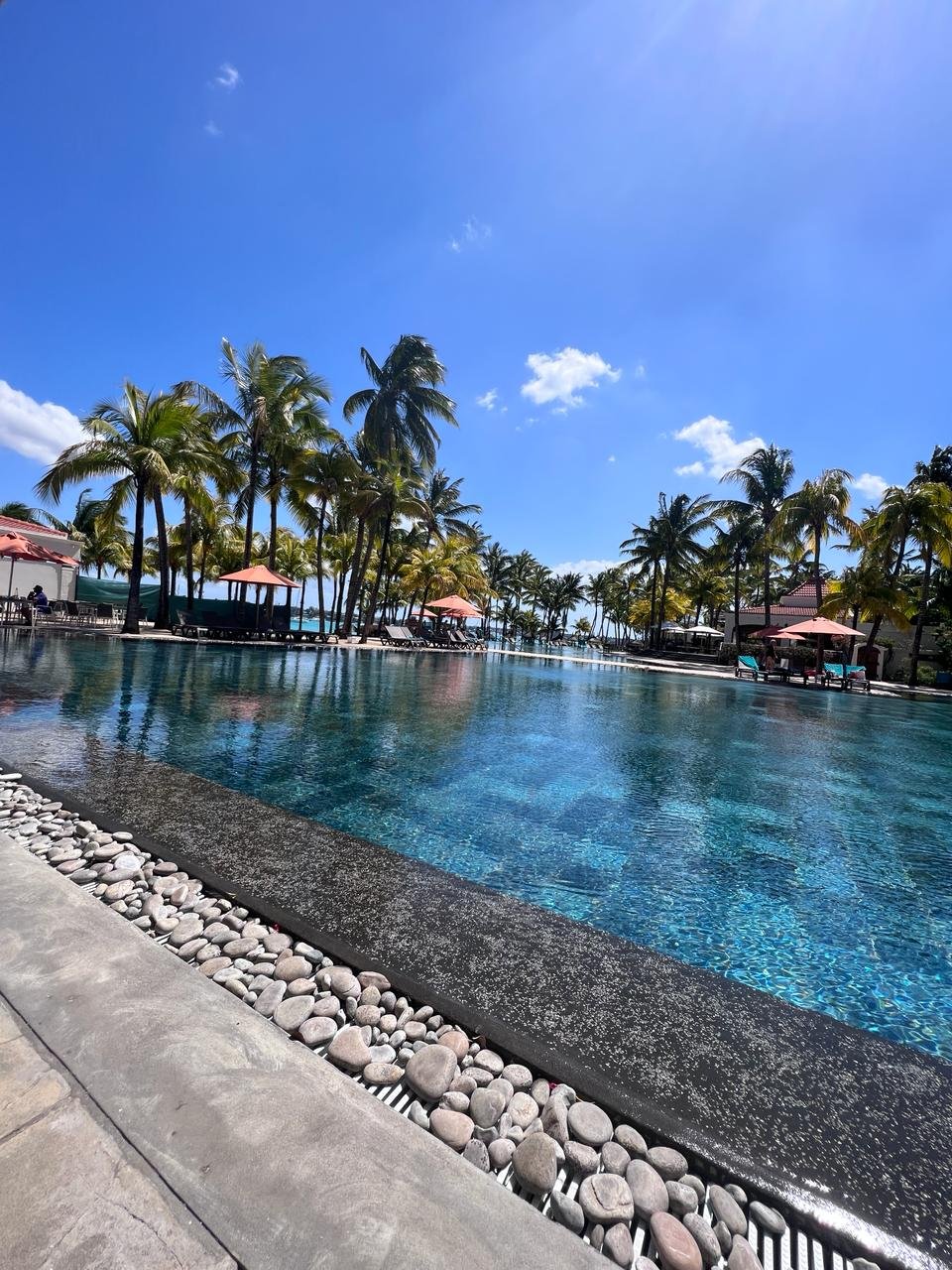 Piscine hôtel